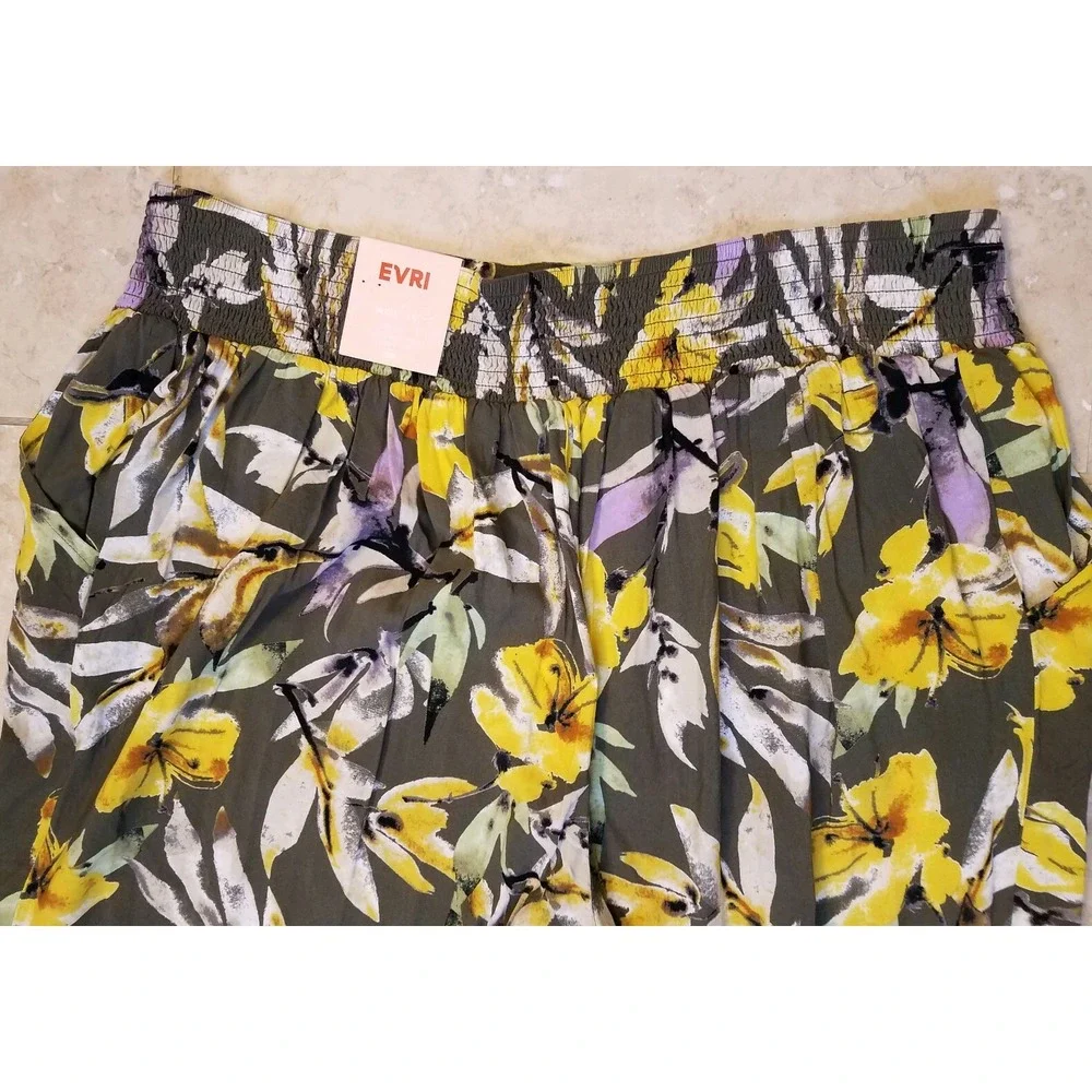 EVRI Women Midrise Wide Leg‎ Cropped Soft Pants Pull-On Floral Plus Sz 16W